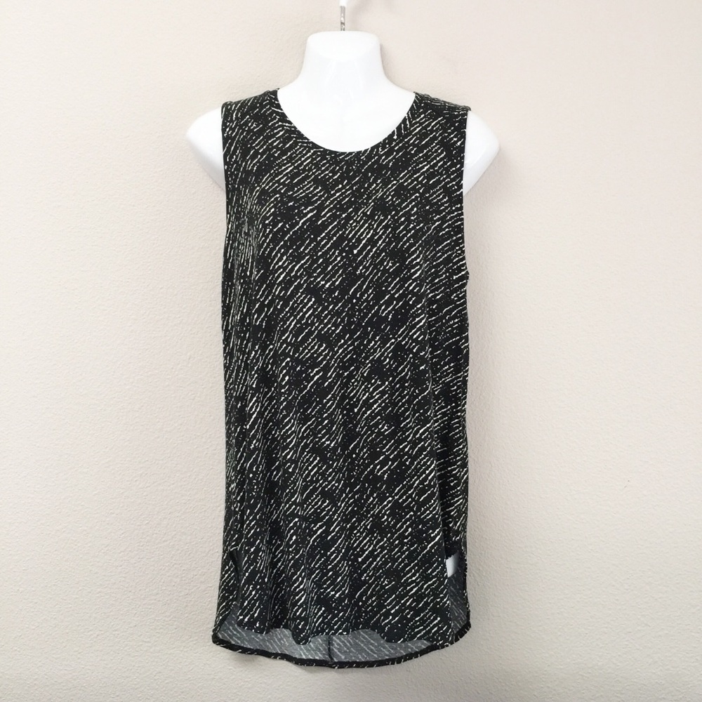 Women’s EUC Apt 9 High Low Sleeveless Blouse Large